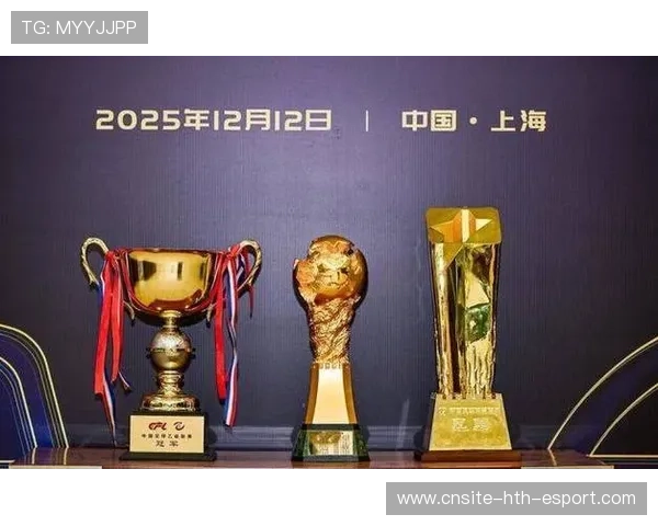 中超8月颁奖 蓉城独揽主帅锋霸双奖，中超颁奖嘉宾